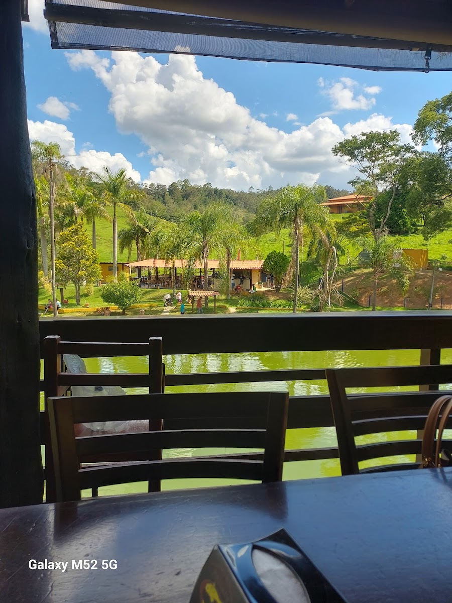 Pesqueiro E Restaurante Piracatu-3